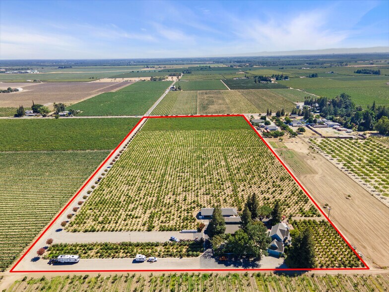 9291 E Harney Ln, Lodi, CA à vendre - Aérien – Image 2 sur 21