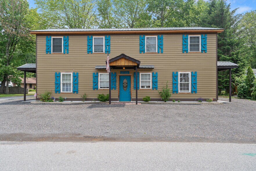 Sylvan Beach Development + Airbnb portefeuille de 6 biens à vendre sur LoopNet.fr - Photo de l’immeuble – Image 1 sur 6