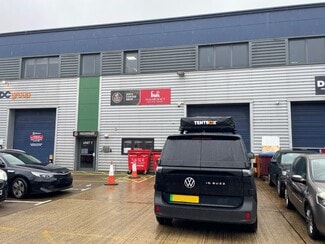 Plus de détails pour Whiteleaf Rd, Hemel Hempstead - Industriel/Logistique à louer