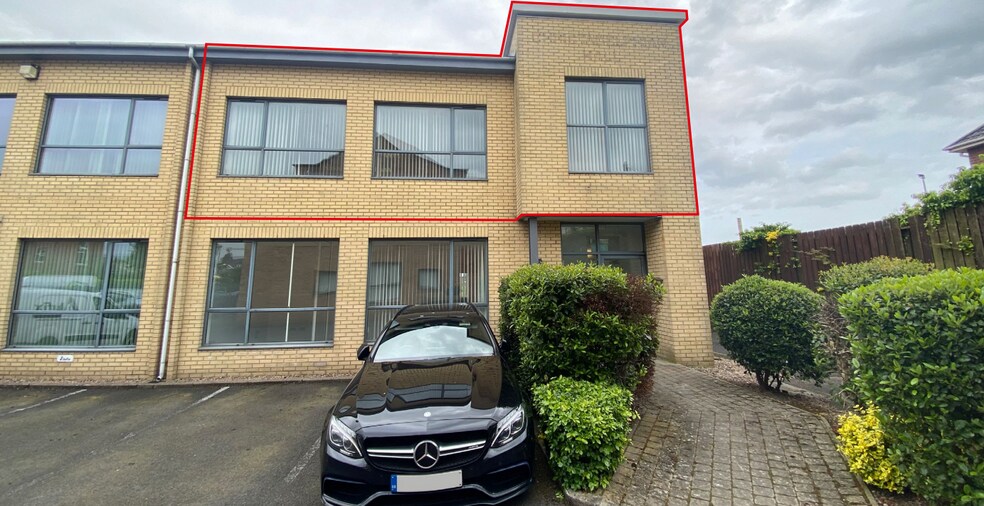 100 Ladas Dr, Belfast à louer - Photo de l’immeuble – Image 2 sur 3
