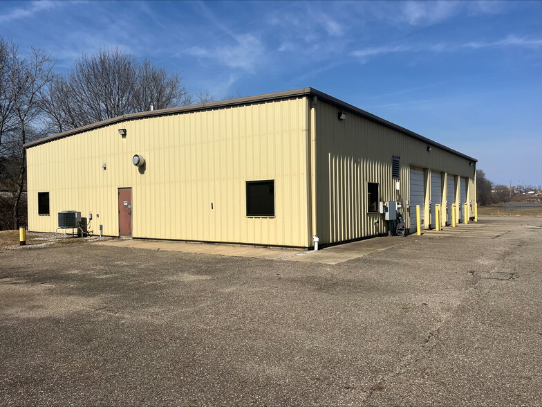 675 Wales Dr, Hartville, OH à vendre - Photo principale – Image 1 sur 1