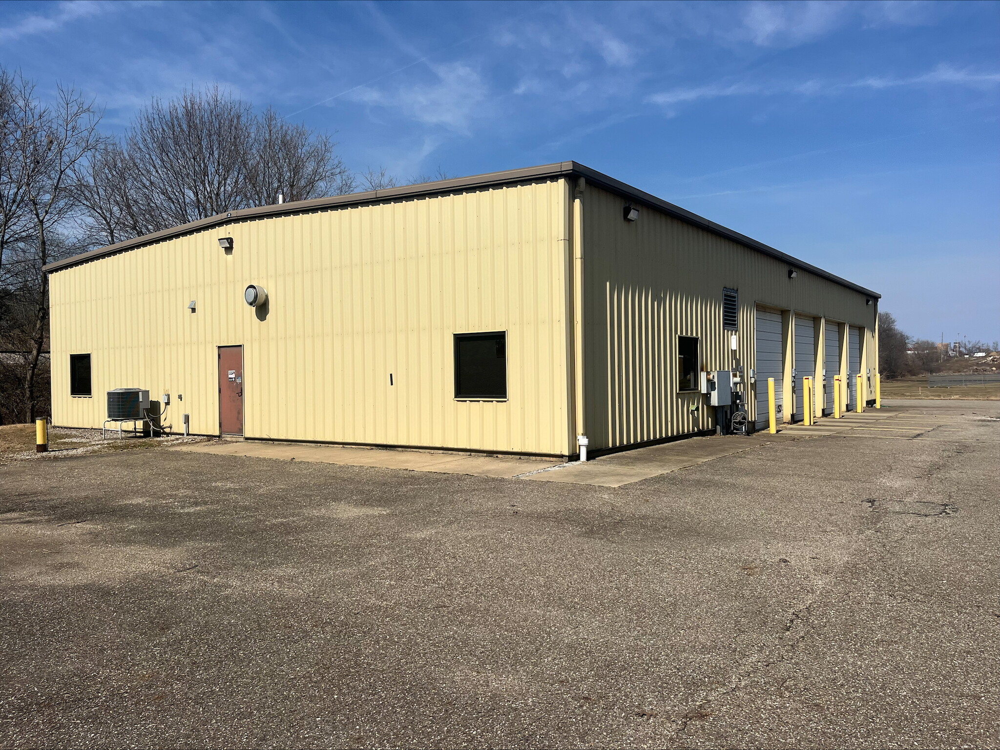 675 Wales Dr, Hartville, OH à vendre Photo principale– Image 1 sur 2