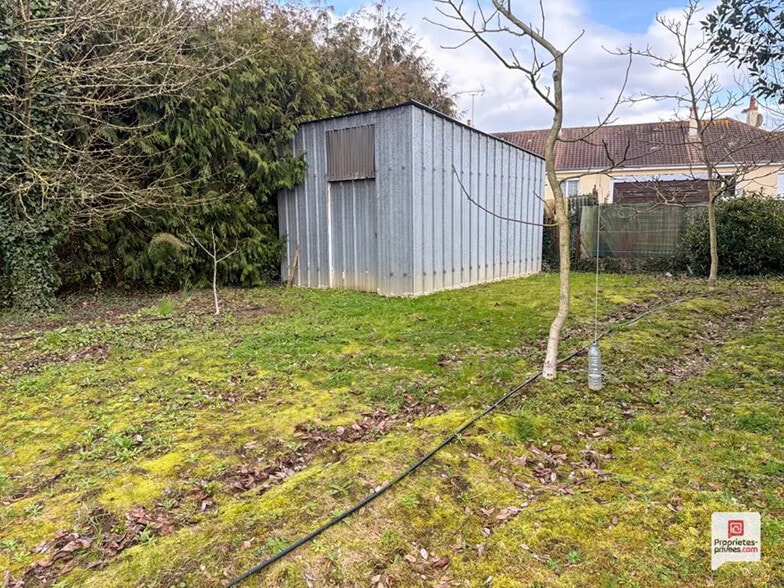 Terrain dans Sablé-sur-Sarthe à vendre - Photo de l’immeuble – Image 2 sur 3