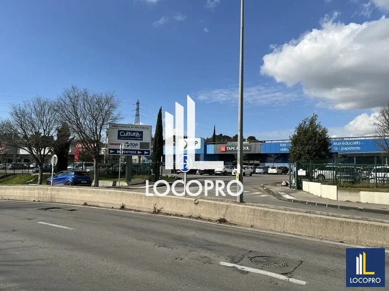Local commercial dans Marseille à louer - Photo de l’immeuble – Image 2 sur 6
