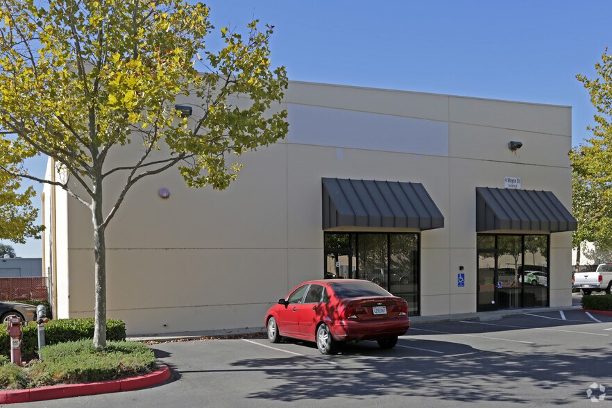 4 Wayne Ct, Sacramento, CA à louer - Photo de l’immeuble – Image 3 sur 12