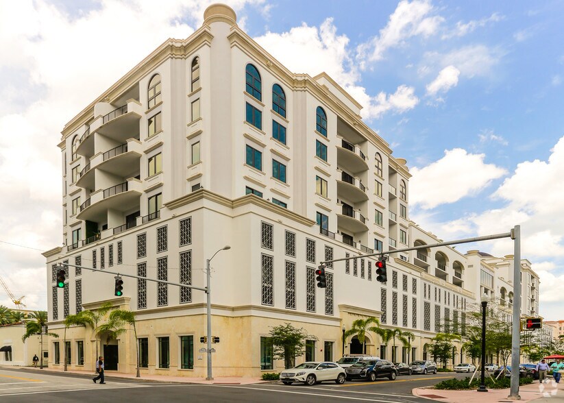 2222 Ponce De Leon Blvd, Coral Gables, FL à louer - Photo principale – Image 1 sur 27