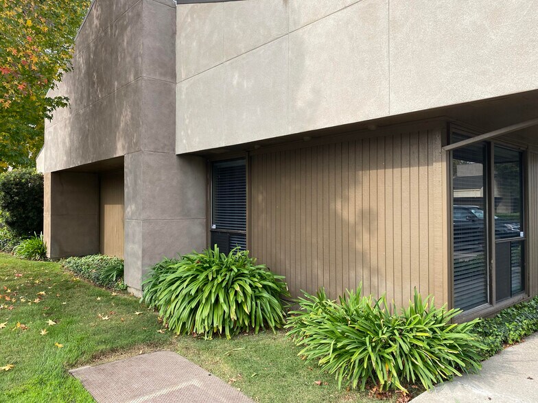 2087 Grand Canal Blvd, Stockton, CA à vendre - Photo de l’immeuble – Image 2 sur 12