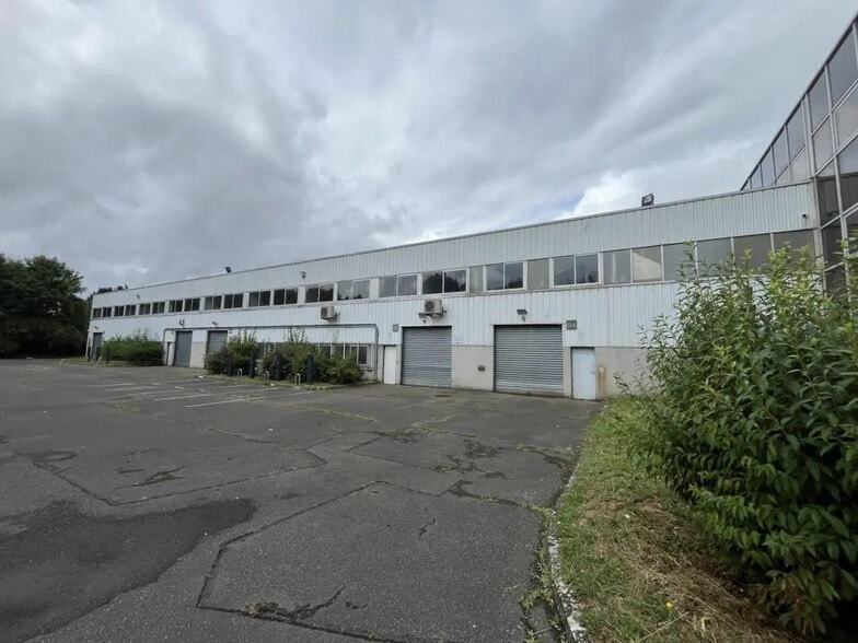 Industriel/Logistique dans Buc à louer - Photo de l’immeuble – Image 3 sur 17