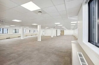 38 Rue Victor Hugo, Levallois-Perret à louer Photo intérieure– Image 1 sur 13