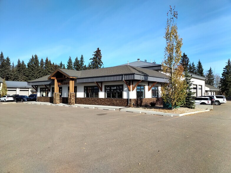 232 Spruce St, Red Deer County, AB à vendre - Photo de l’immeuble – Image 3 sur 3