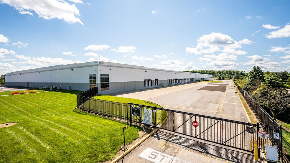 1155 Worldwide Blvd, Hebron, KY à louer - Photo de l’immeuble – Image 3 sur 8