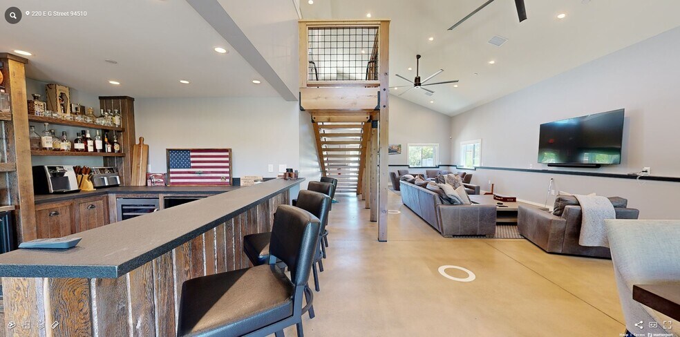 220 E G St, Benicia, CA à vendre - Photo intérieure – Image 3 sur 8