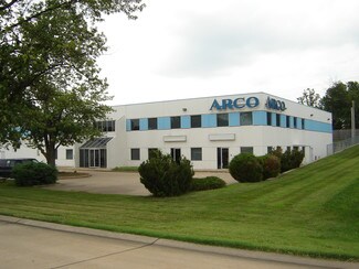 Plus de détails pour 95-101 Arco Dr, Saint Charles, MO - Industriel/Logistique à vendre