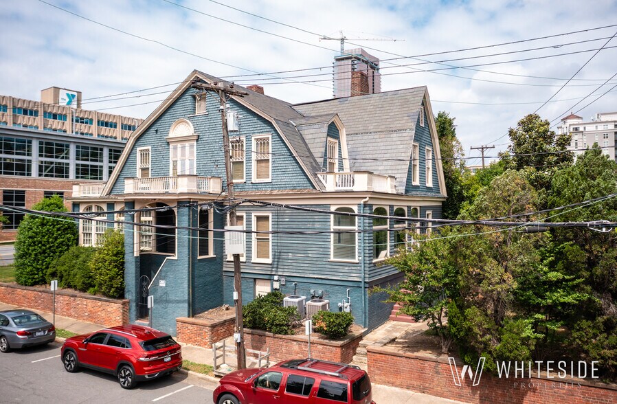 435 E Morehead St, Charlotte, NC à louer - Photo de l’immeuble – Image 3 sur 4