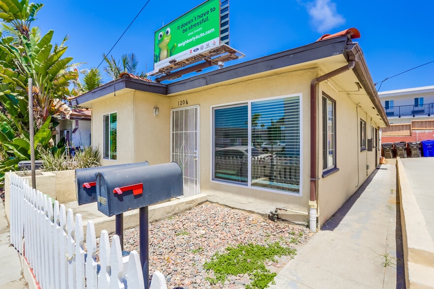 1206 Viola St, San Diego, CA à vendre - Photo de l’immeuble – Image 2 sur 8