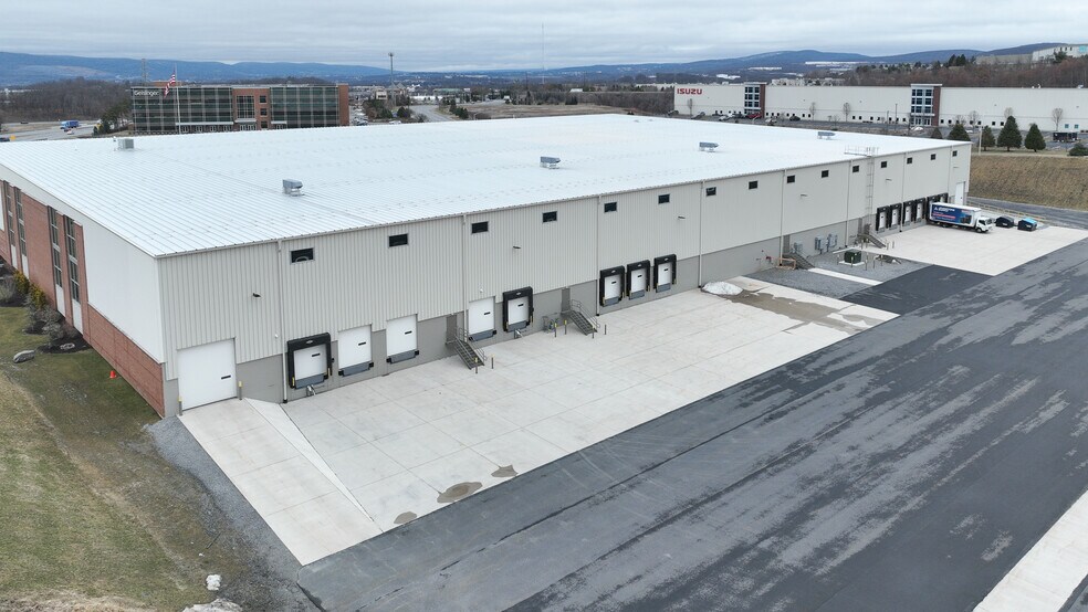 500 Keystone Ave, Pittston, PA à louer - Photo de l’immeuble – Image 3 sur 11