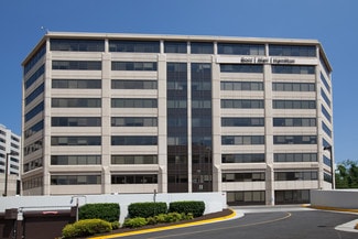Plus de détails pour 8285 Greensboro Dr, McLean, VA - Bureau à louer