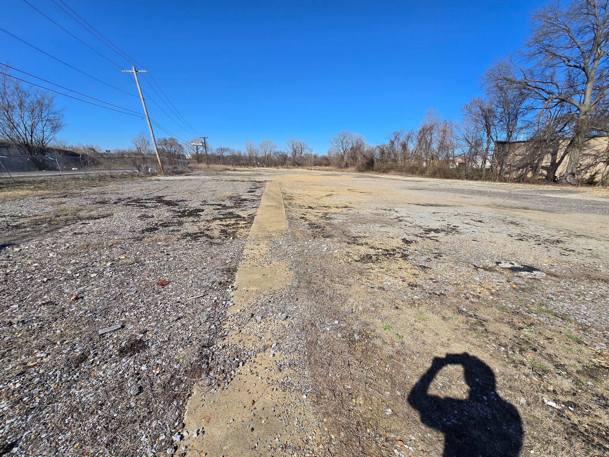 1270 Springbrook Ave, Memphis, TN à louer Photo principale– Image 1 sur 6