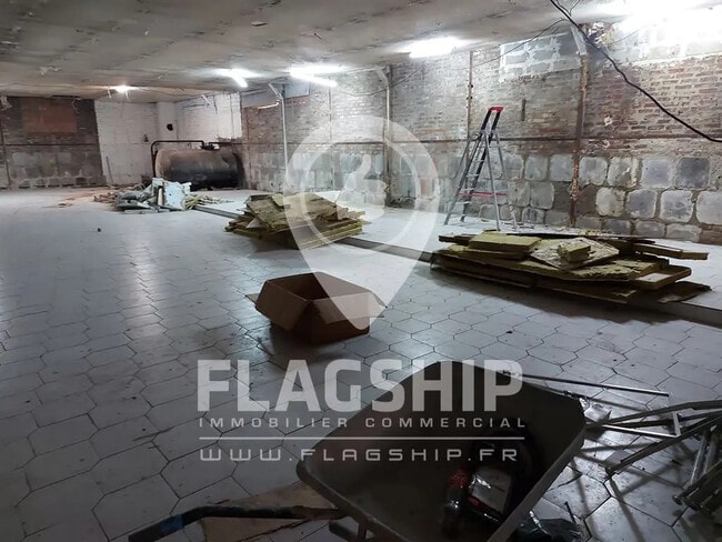 Plus de détails pour Local commercial à louer