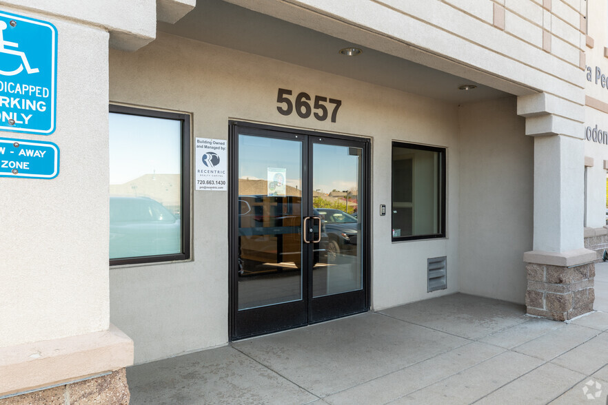 5657 S Himalaya St, Aurora, CO à louer - Photo de l’immeuble – Image 3 sur 11
