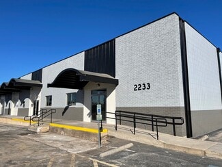 Plus de détails pour 2233 NW Loop 410, San Antonio, TX - Local d'activités à louer
