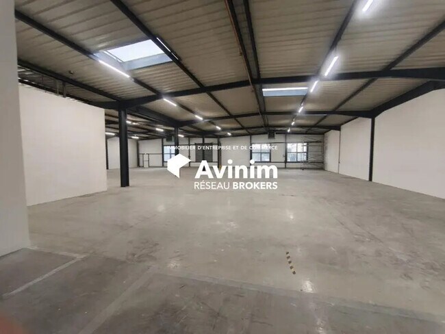 Plus de détails pour Local d'activités, Industriel/Logistique à louer