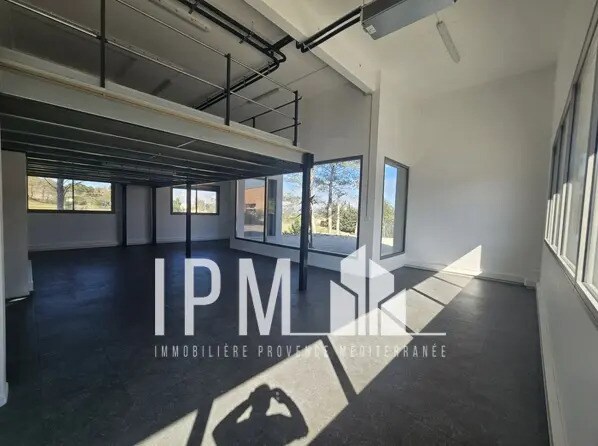 Bureau dans Gardanne à louer - Photo de l’immeuble – Image 1 sur 5