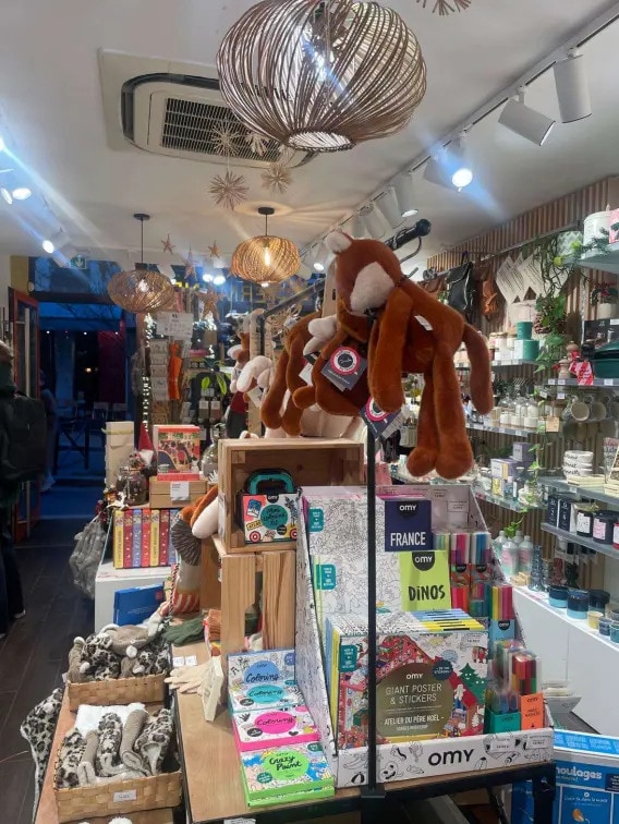 Plus de détails pour 15 Rue Des Martyrs, Paris - Local commercial à louer