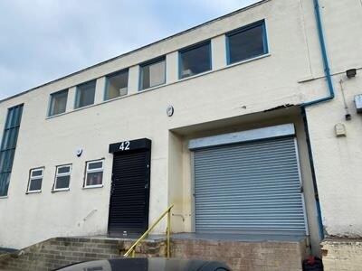 40-46 Fowler Rd, Ilford à louer - Photo de l’immeuble – Image 2 sur 4