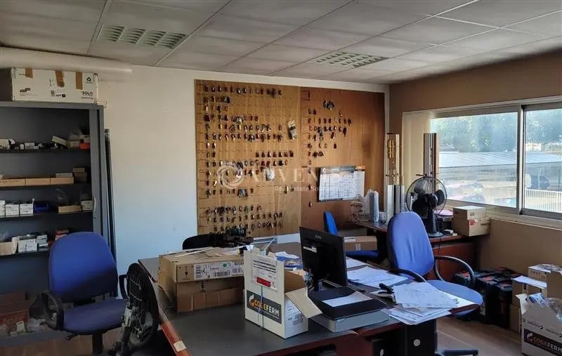 Local d’activités dans Rezé à louer - Photo de l’immeuble – Image 3 sur 5