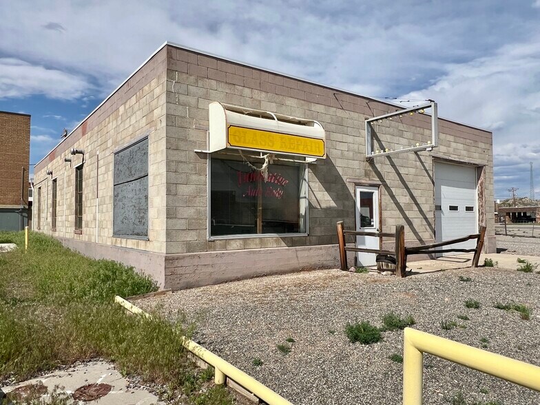 524 Warren St, Thermopolis, WY à vendre - Photo de l’immeuble – Image 2 sur 23