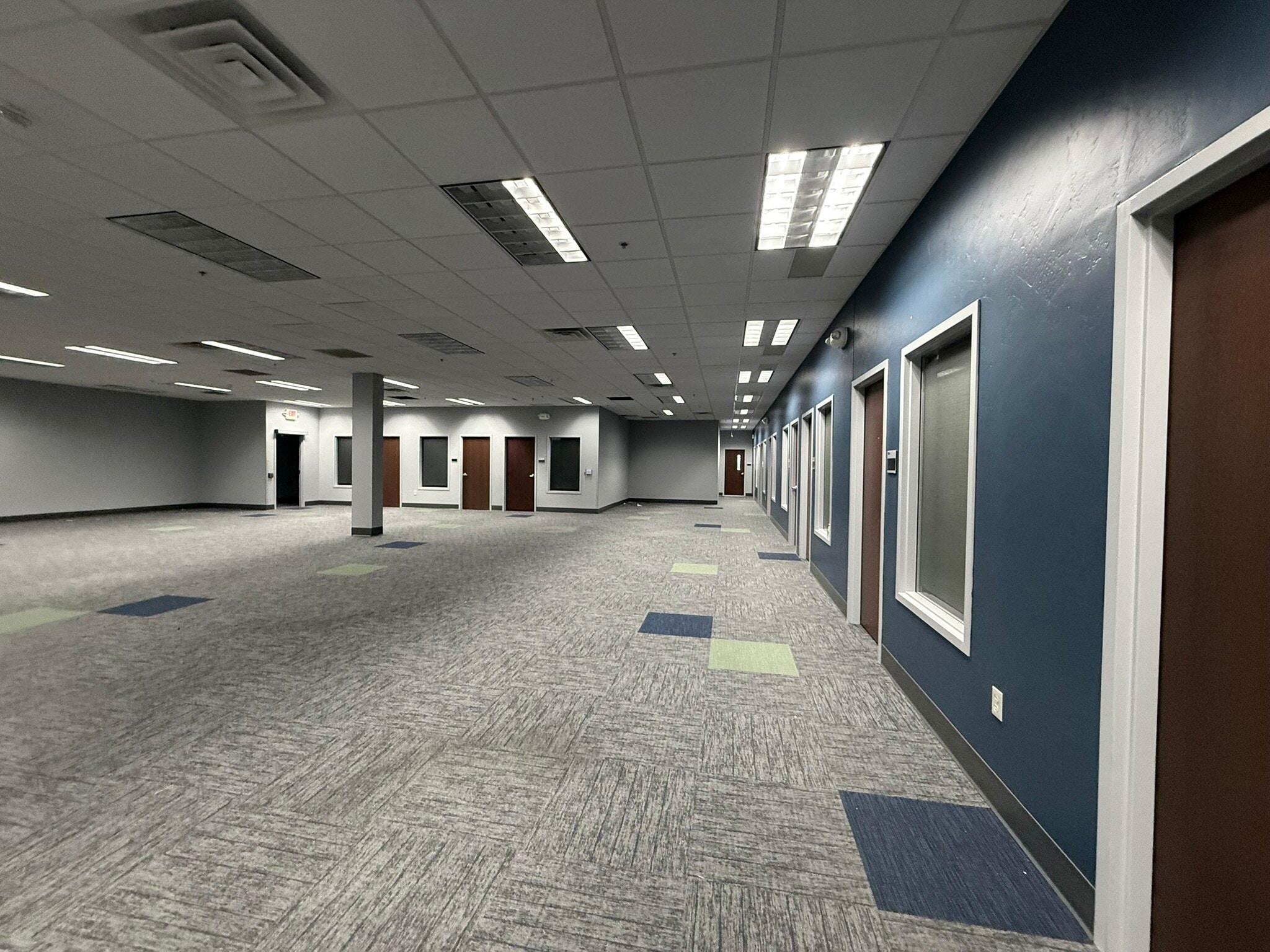 110-301 N Adams St, Green Bay, WI à louer Photo intérieure– Image 1 sur 14