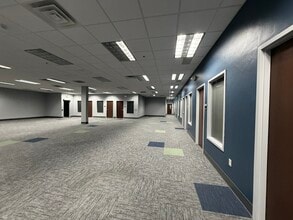 110-301 N Adams St, Green Bay, WI à louer Photo intérieure– Image 1 sur 14