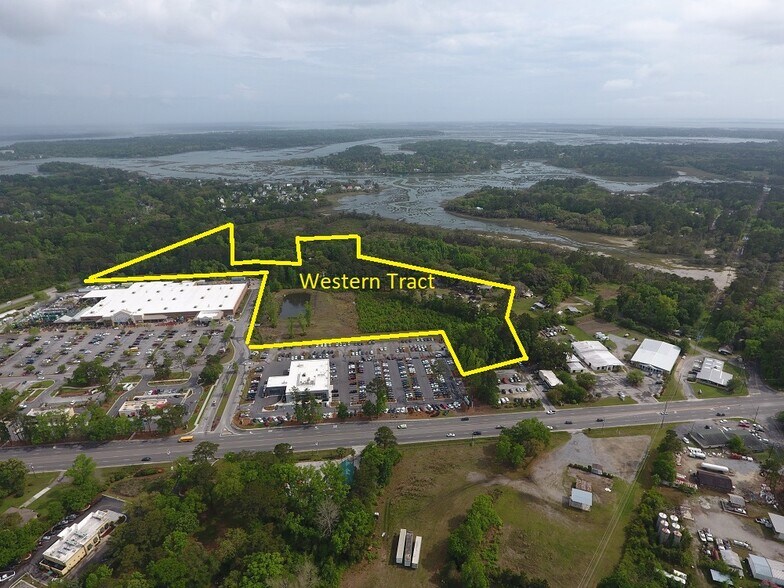 207 Robert Smalls Pky, Beaufort, SC à vendre - Aérien – Image 2 sur 3