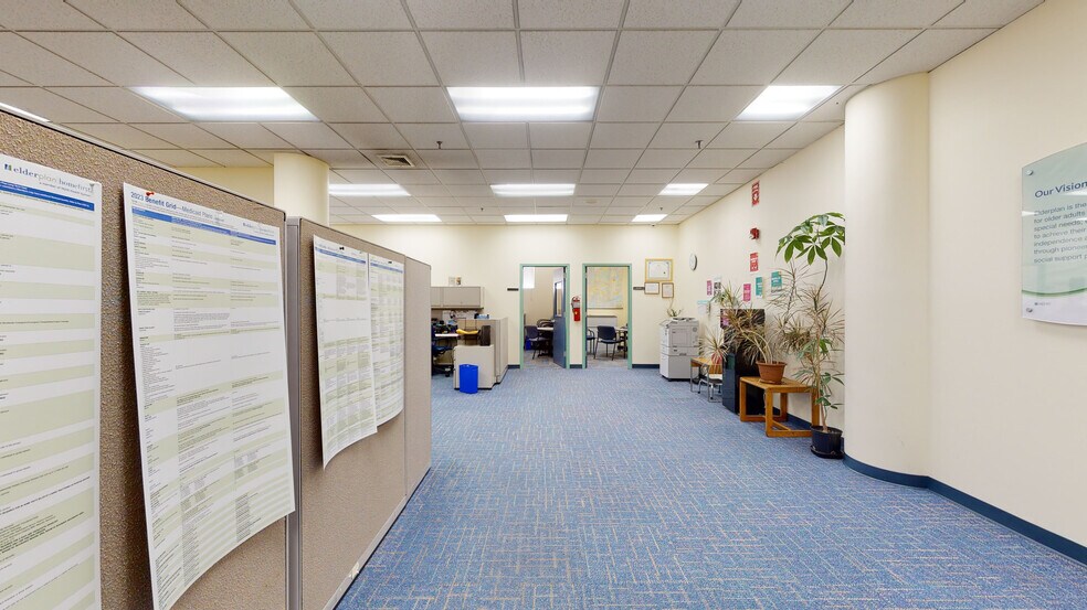 6323 7th Ave, Brooklyn, NY à louer - Numérisation 3D Matterport – Image 2 sur 21