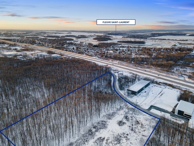 Av Pierre-Dansereau, Salaberry-de-valleyfield, QC à vendre - Aérien – Image 3 sur 16