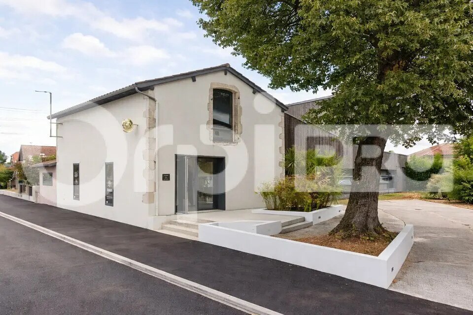 Bureau dans Saint-Paul-lès-Dax à vendre Photo de l’immeuble– Image 1 sur 2