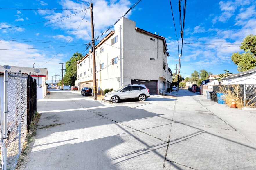 2121 El Paseo, Alhambra, CA à vendre - Photo de l’immeuble – Image 3 sur 11
