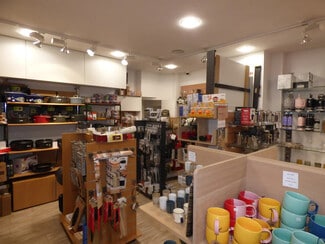 Plus de détails pour 2 Bis Avenue Balzac, Saint-Maur-des-Fossés - Local d’activités à vendre