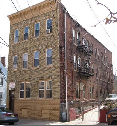 102-104 12th Ave, Paterson, NJ à vendre Photo principale– Image 1 sur 5
