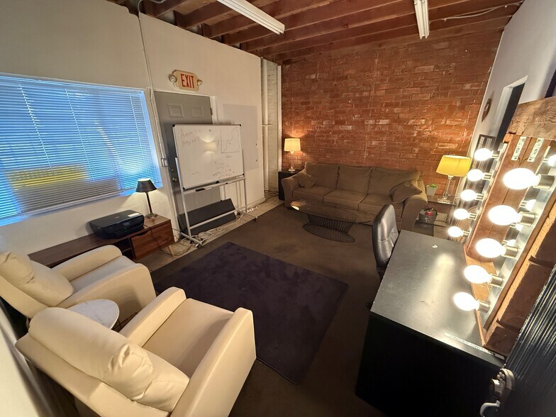 2234 W Temple St, Los Angeles, CA à louer - Photo de l’immeuble – Image 2 sur 11