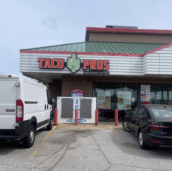 3 Taco Pros Franchises (Leased) No CRE portefeuille de 3 biens à vendre sur LoopNet.fr - Photo de l’immeuble – Image 3 sur 4
