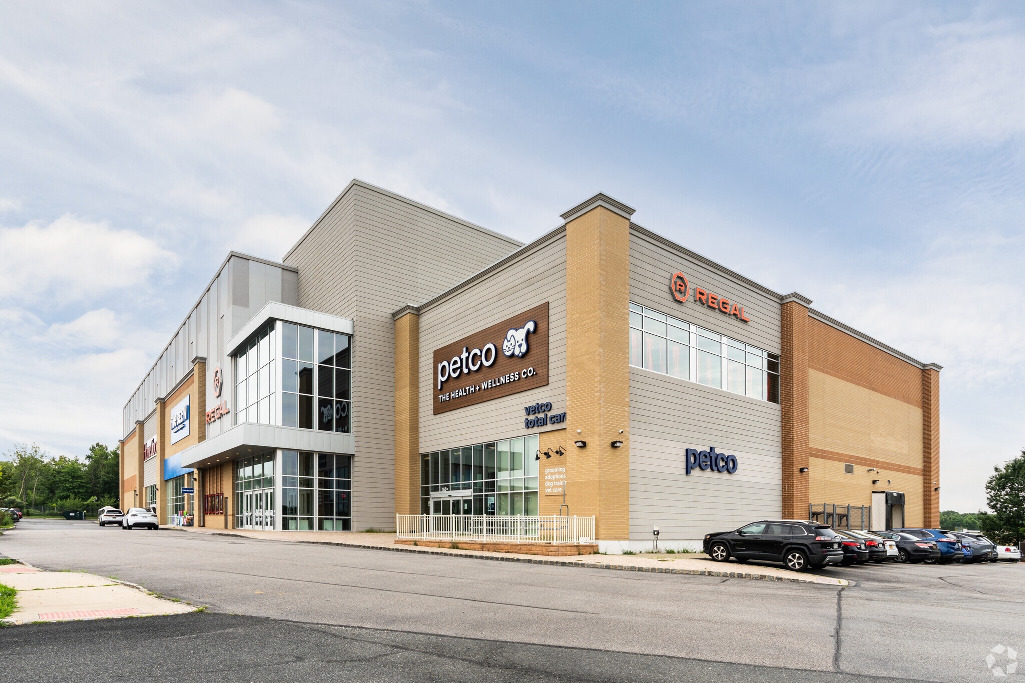 BrickTown Pass portefeuille de 4 biens à vendre sur LoopNet.fr Photo principale– Image 1 sur 10