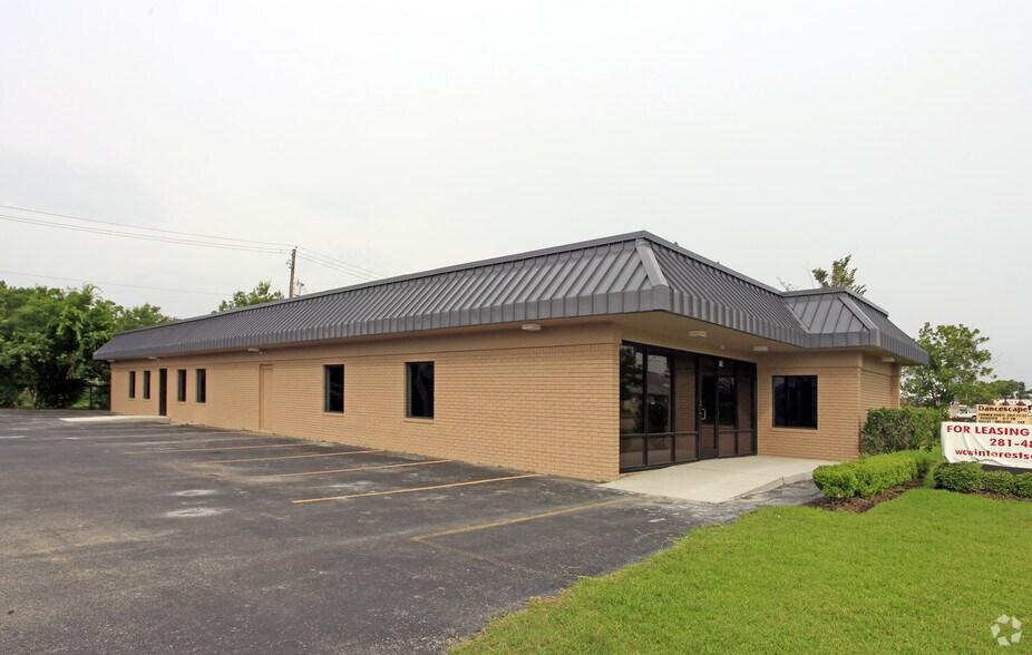 2010 Broadway St, Pearland, TX à louer - Photo principale – Image 1 sur 3