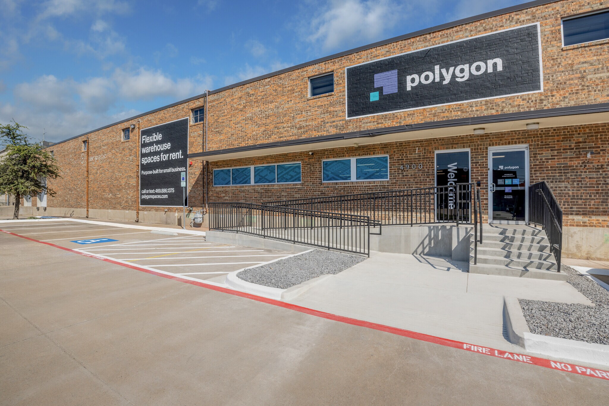 4900 Calvert St, Dallas, TX à louer Photo de l’immeuble– Image 1 sur 13