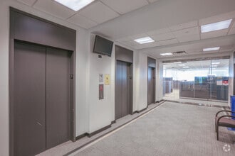 2221 Edward Holland Dr, Richmond, VA à louer Photo intérieure– Image 1 sur 7