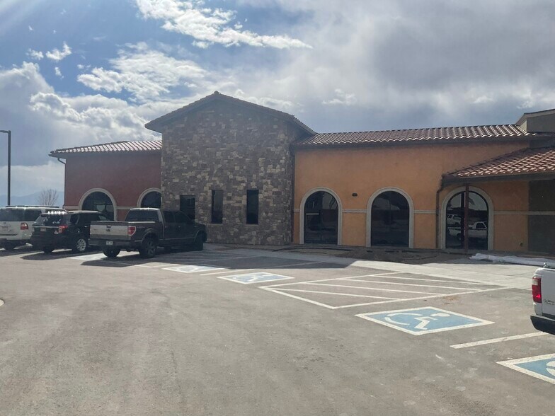 6885 Tutt Blvd, Colorado Springs, CO à louer - Photo de l’immeuble – Image 2 sur 4