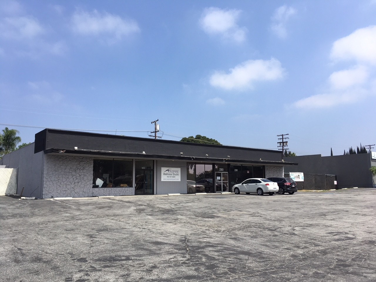2301-2371 W Whittier Blvd, La Habra, CA à vendre Photo principale– Image 1 sur 6