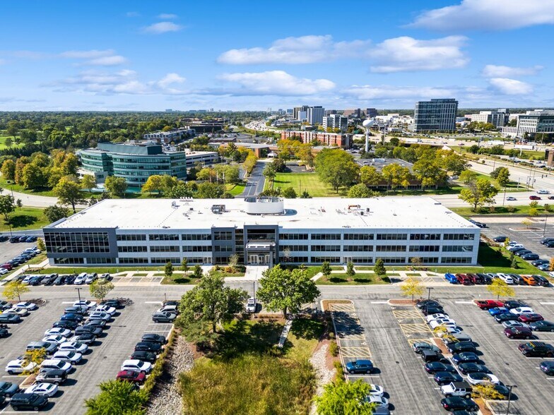 711 Jorie Blvd, Oak Brook, IL à louer - Aérien – Image 1 sur 9