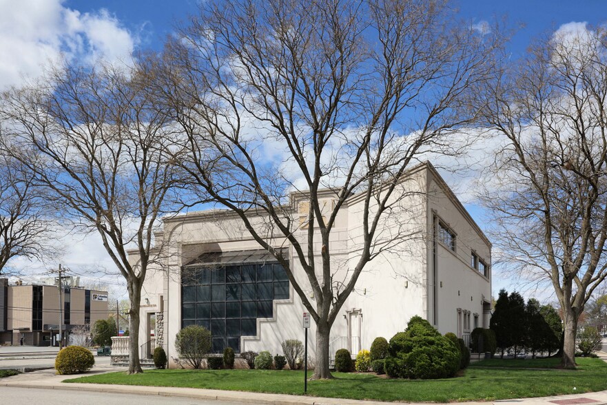 26-01 Pellack Dr, Fair Lawn, NJ à vendre - Photo de l’immeuble – Image 3 sur 15